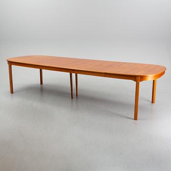 Carl Malmsten, matbord med 12 stolar, "Ambassadör", Åfors möbelfabrik, 1900-talets slut.