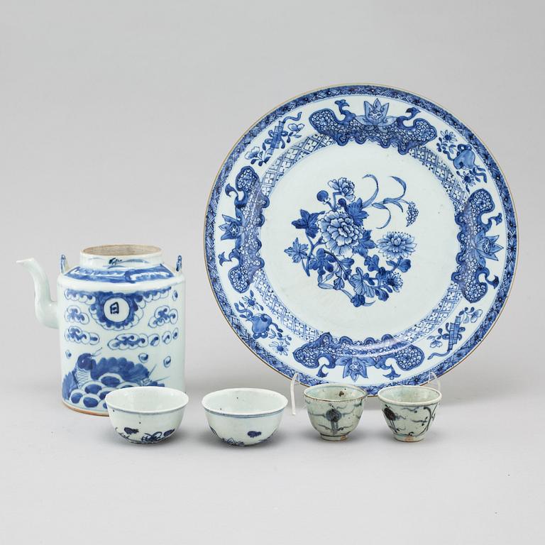 Six pieces of chinese porcelain, 18th and 19th century.