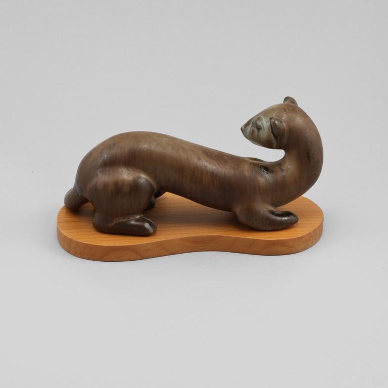 FIGURIN, stengods, Gunnar Nylund, Rörstrand, 1900-talets andra hälft.