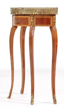 KONSOLBORD, Louis XV-stil, 1900-tal.