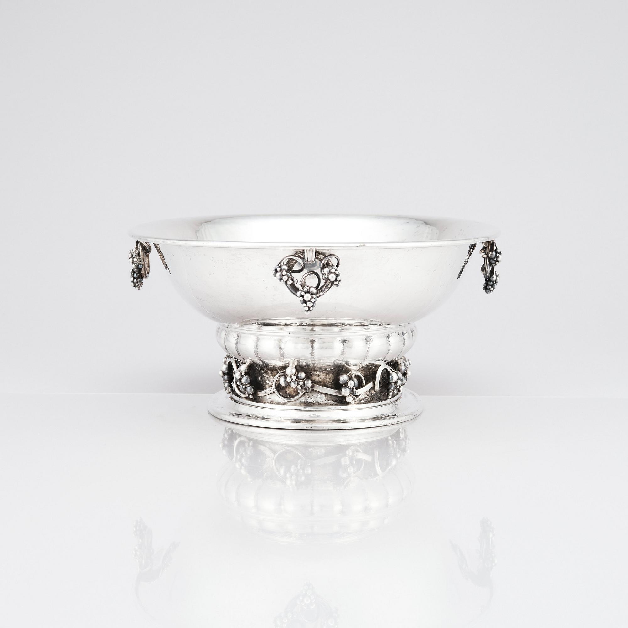 Georg Jensen, jardinière, Köpenhamn 1919, 830/1000 silver, design nr 296. Modellen formgiven samma år, 1919.