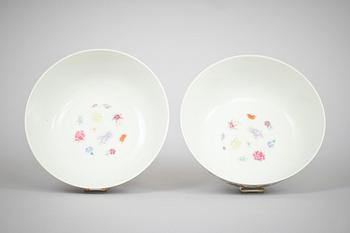 A pair of famille rose bowls, Republic.