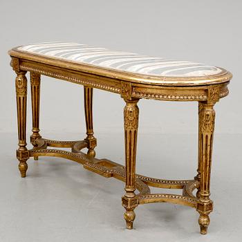 BANKETT, Louis XVI-stil, 1900-talets första hälft.