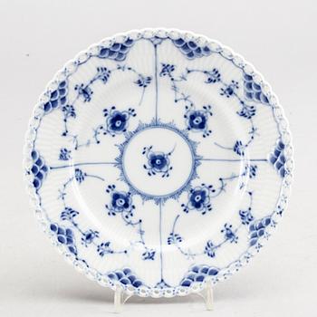 ROYAL COPENHAGEN, kaffeservis, 60 delar, "Musselmalet, helblond".
