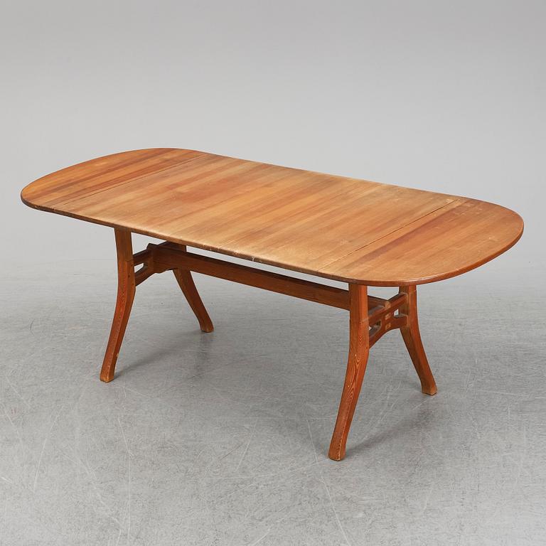 CARL MALMSTEN, a pine dining table, second half of the 20th Century.