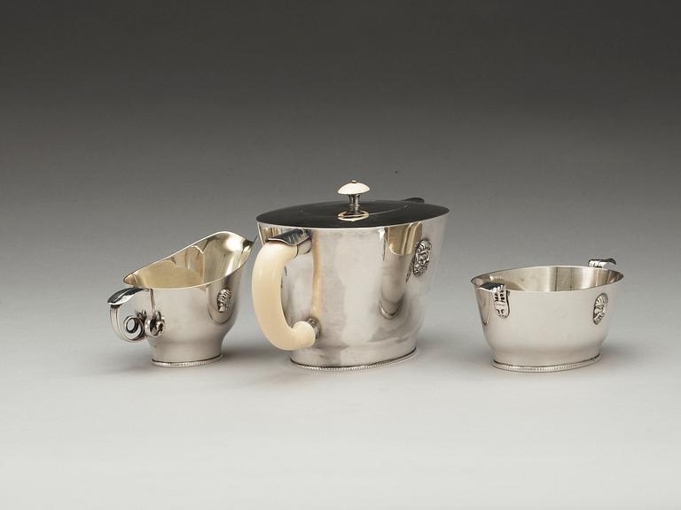 A Wolter Gahn three pcs silver tea service, executed by Karl Wojtech, Stockholm 1925.