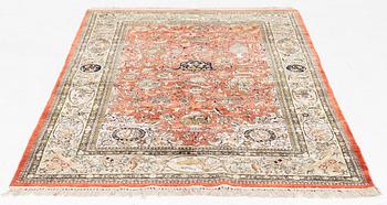 Matta, silke Ghom, ca 205 x 135 cm.