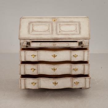 SNEDKLAFFSSEKRETÄR, barockstil, modern tillverkning.