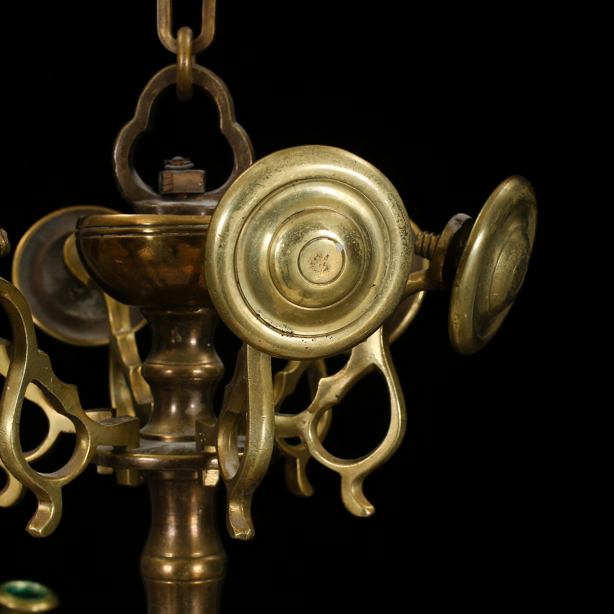 LJUSKRONA, Barock, så kallad malmkrona, 17-1800-tal. Höjd ca 30cm.