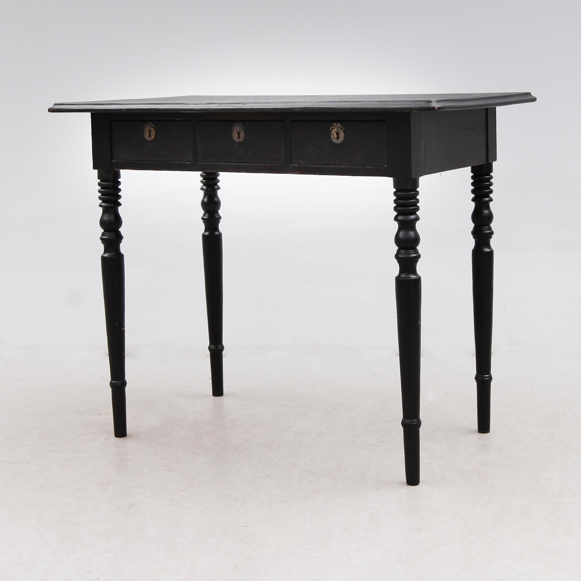 DAMSKRIVBORD, 1800-talets andra hälft.