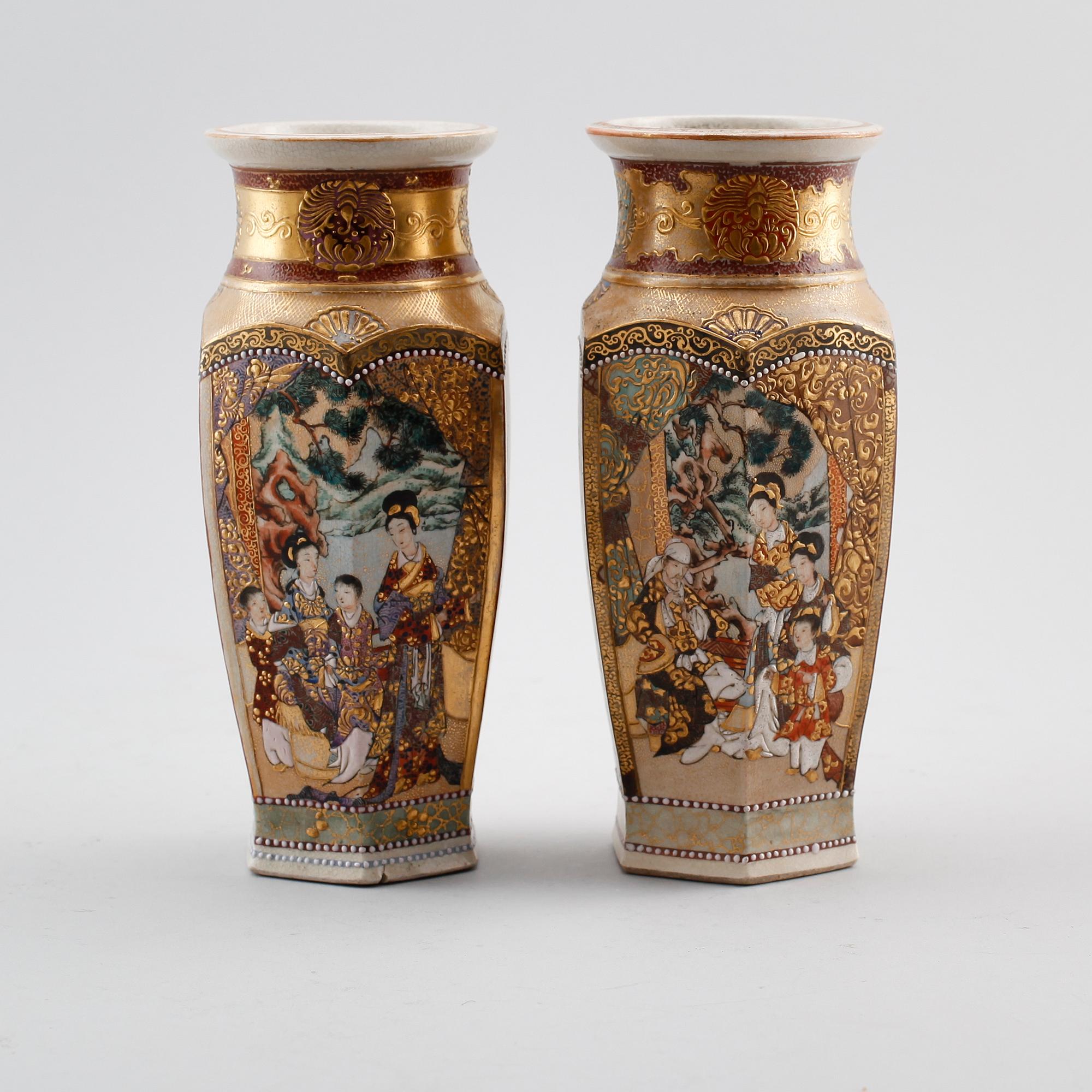 VASER, 1 par, Satsuma, Japan, 1800-/1900-tal.