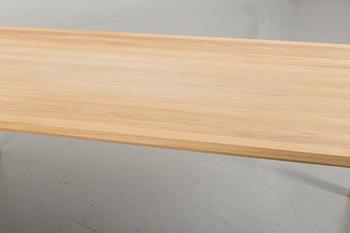 MATBORD, "Slitz", Möbelsnickarmästare Håkan Johansson, Olby Design sent 1900-tal.