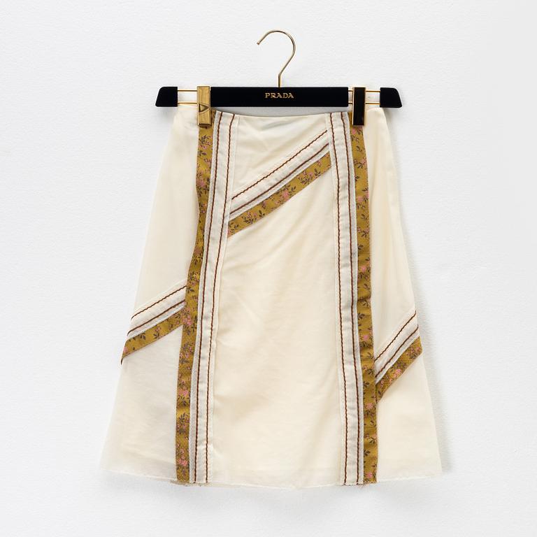 Prada, a cotton and silk skirt, size 36.