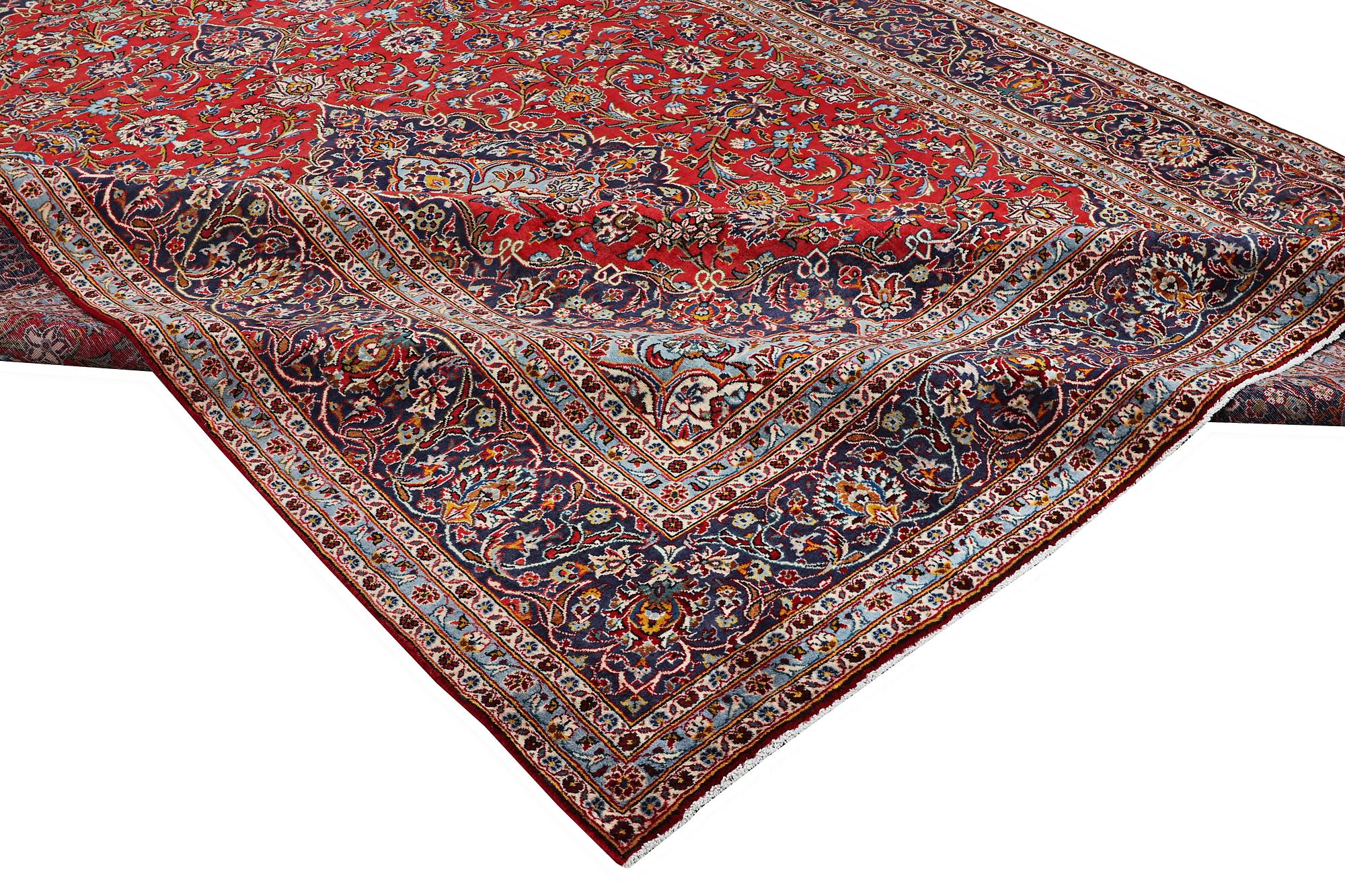 A carpet, Kashan, ca 357 x 287 cm.