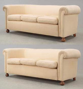 SOFFOR, ett par, modell 584, "Chesterfield, Josef Frank, Firma Svenskt Tenn.