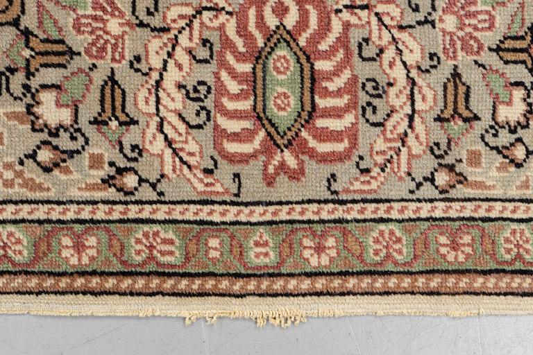 Carpet, Oriental/Eastern Europe, ca 297 x 196 cm.