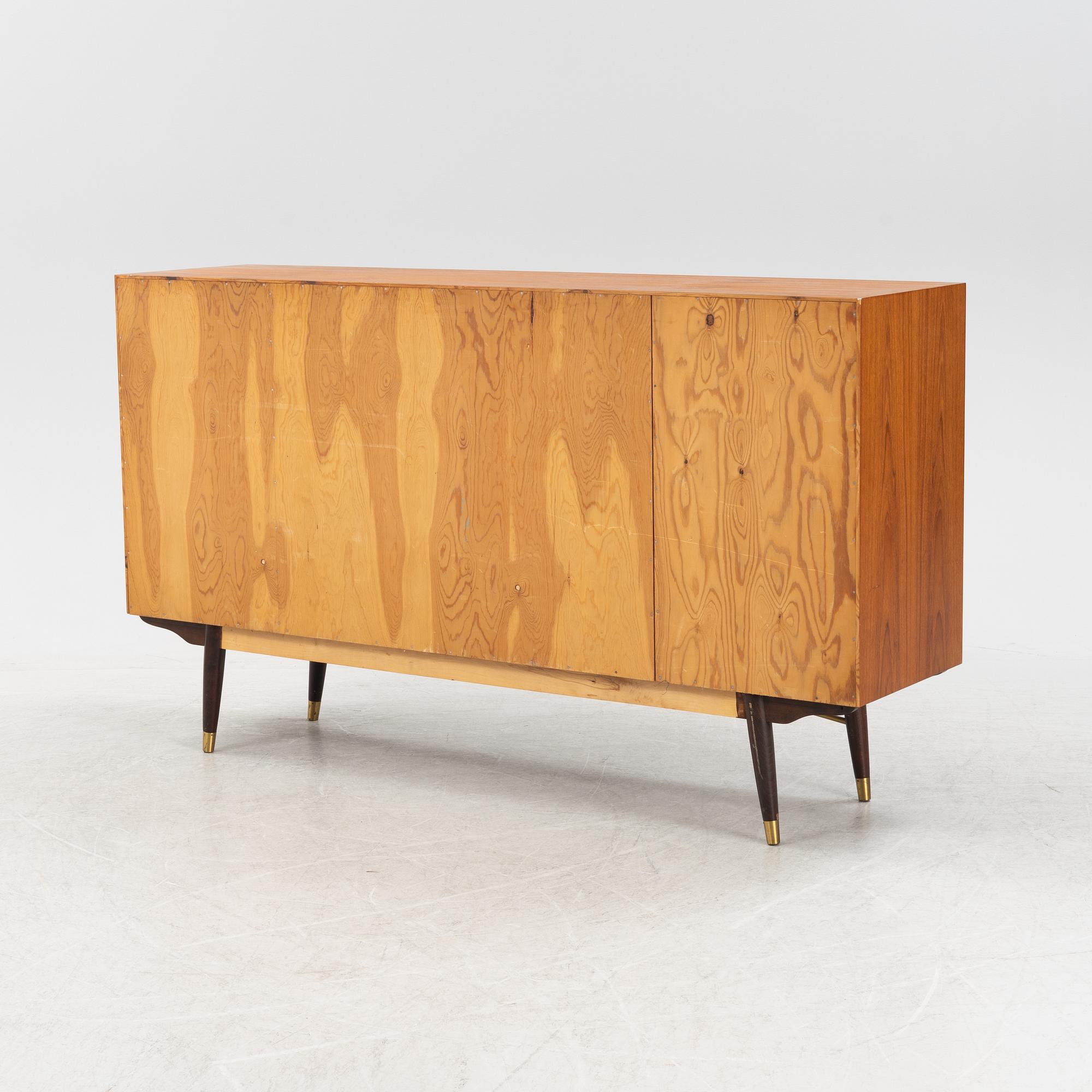 Sideboard, 1900-talets mitt.