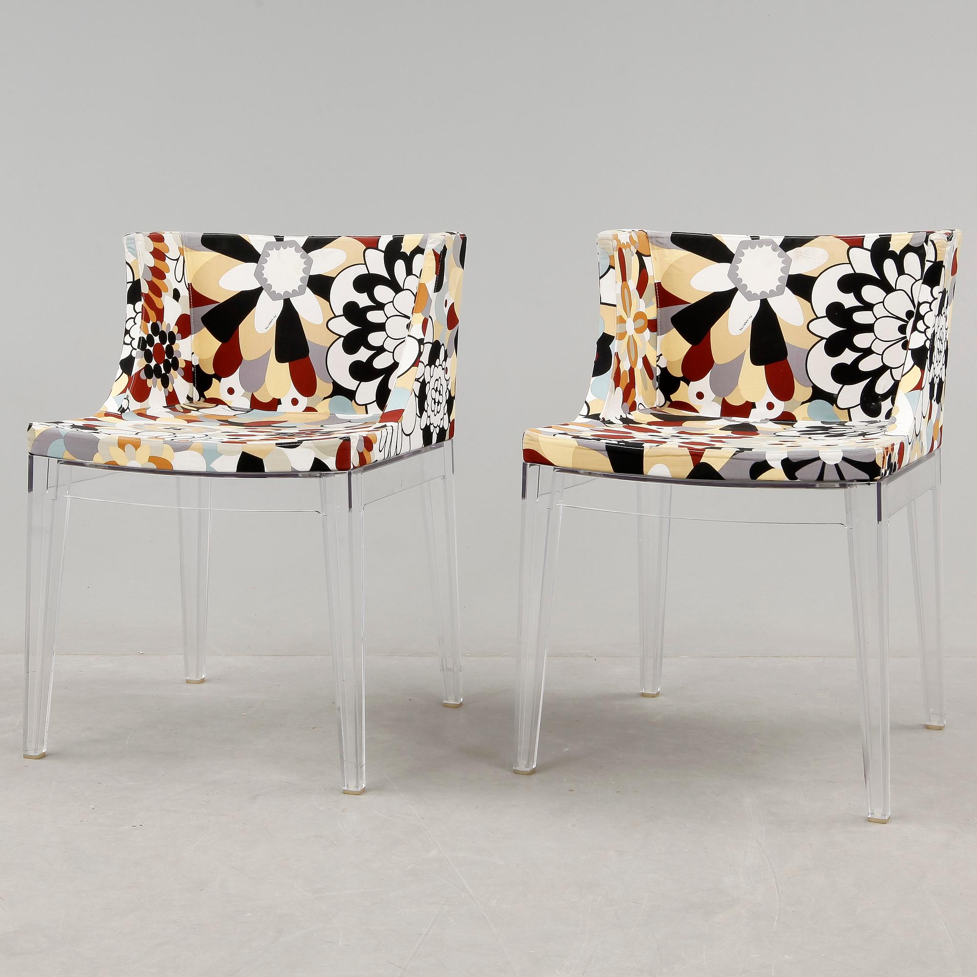KARMSTOLAR, ett par, "Medemoiselle", Philippe Starck för Kartell.