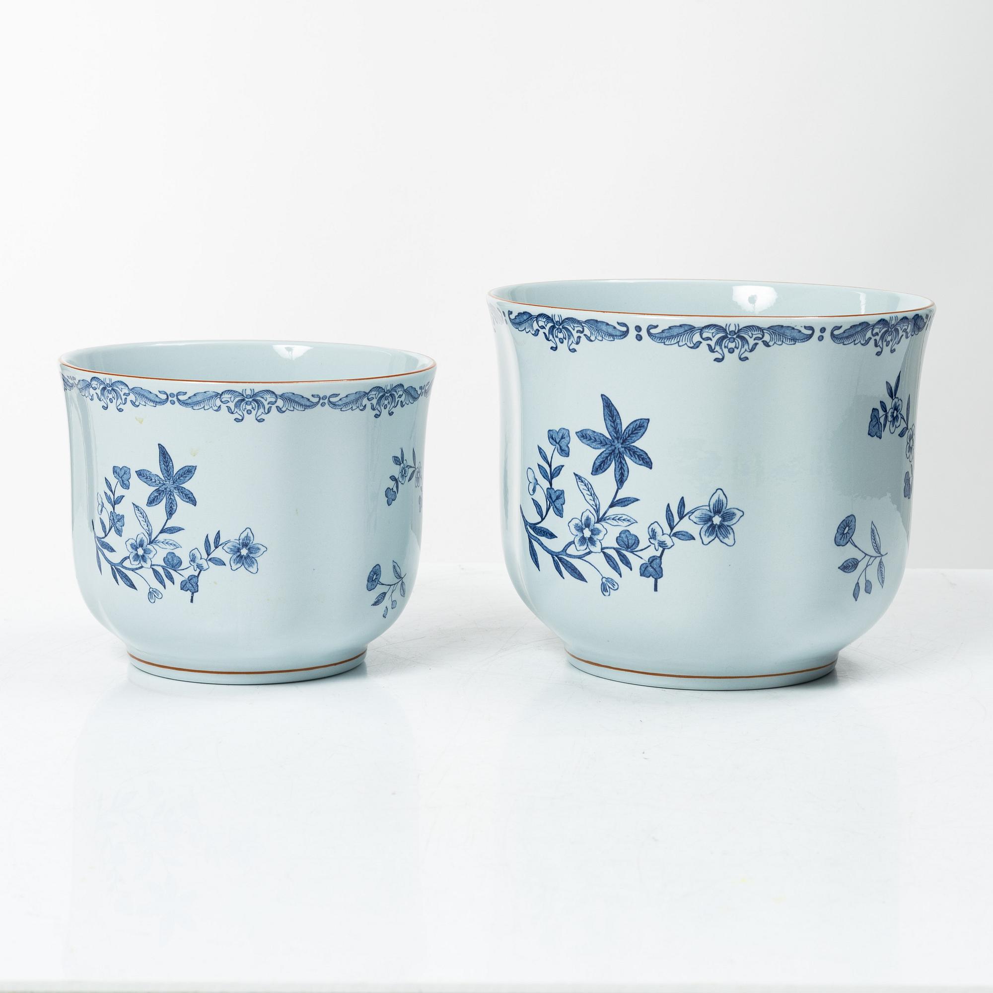 A 91 piece "East India" dining service, Rörstrand.