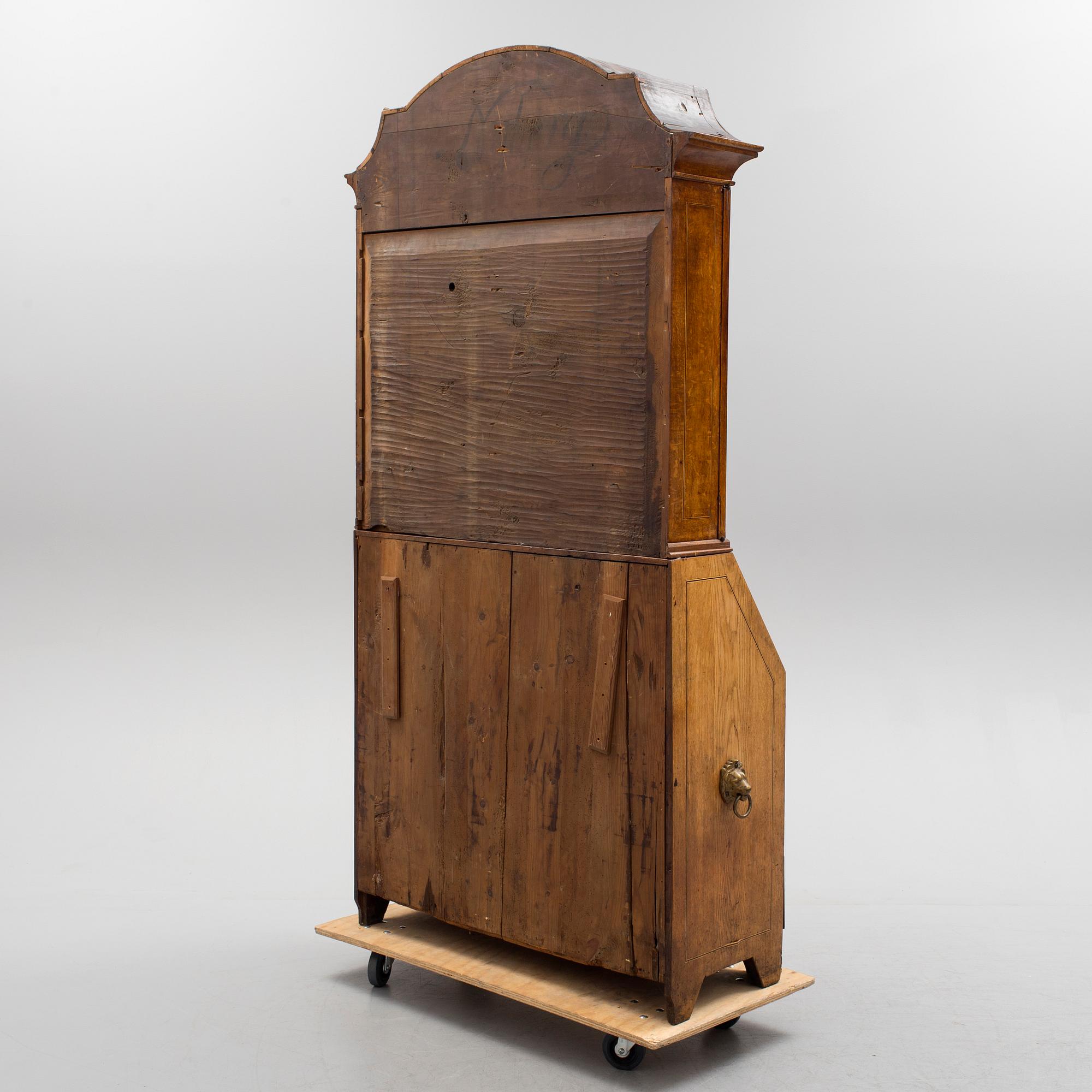 A first half of the 18th century oak writing cabinet.