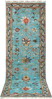 Gallerimatta, orientalisk, ca 248 x 84 cm.