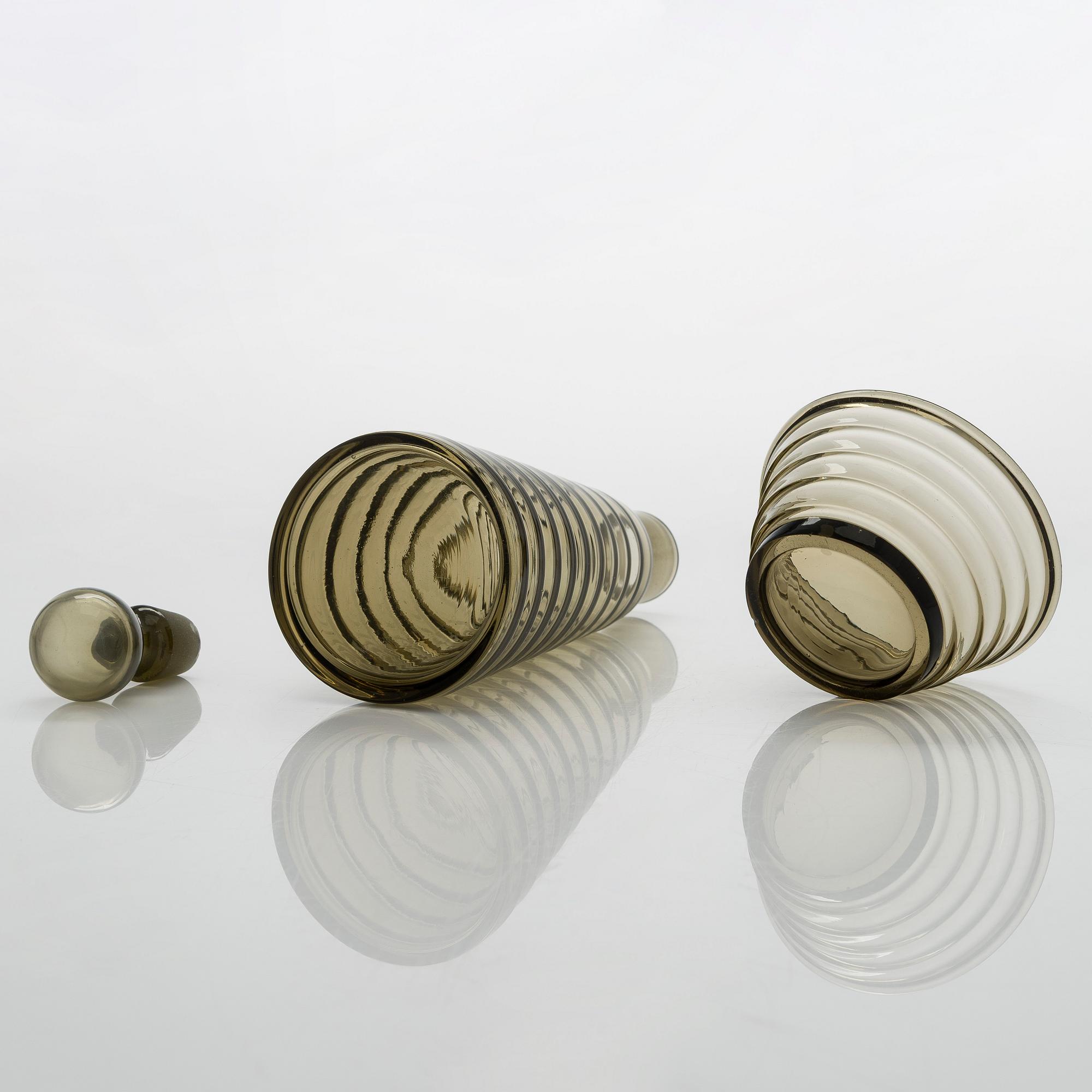 Aino Aalto, glasservis, 4 delar, "Bölgeblick" Karhula glasbruk, samt brickan, Karhula glasbruk 1930-tal.