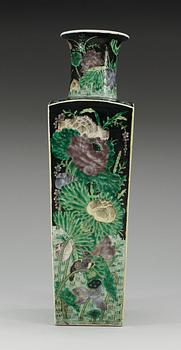 A famille noir vase, Qing dynasty (1644-1912).