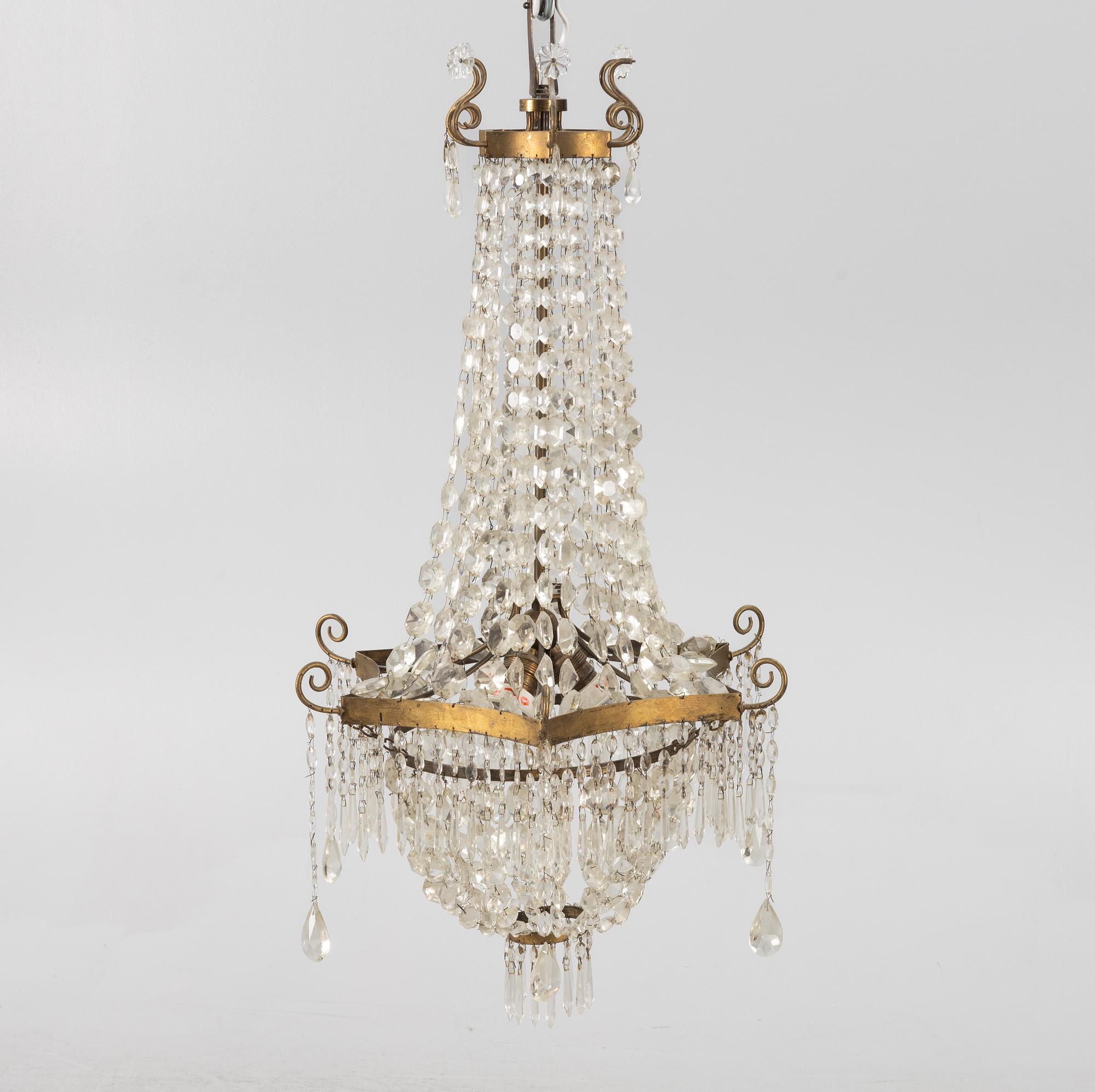 A chandelier, early 20th Century.