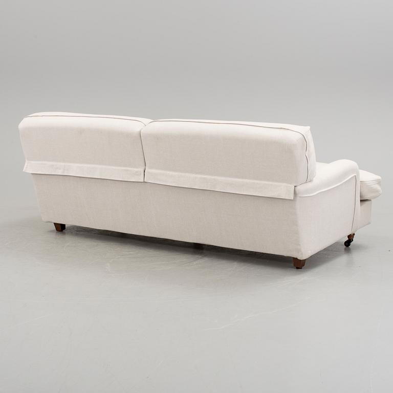 VICO MAGISTRETTI, A 'Raffles' sofa by De Padova.