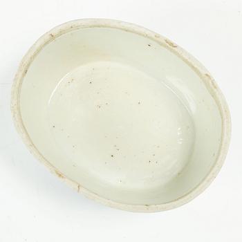 Smörterrin med lock och fat, Kina, Qing dynastin, Qianlong (1736-95).