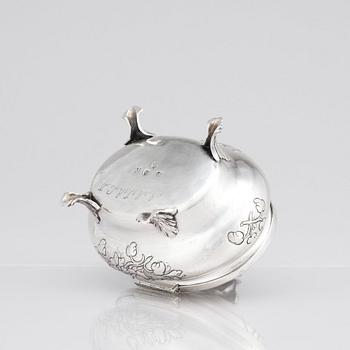 A Swedish 18th century silver sugar-casket, mark of Hans Lundgren, Stockholm 1770.