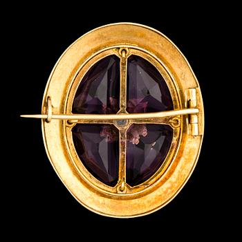 BROSCH, fasettslipade ametister, emalj, 18K guld. Frankrike, 1800-tal.