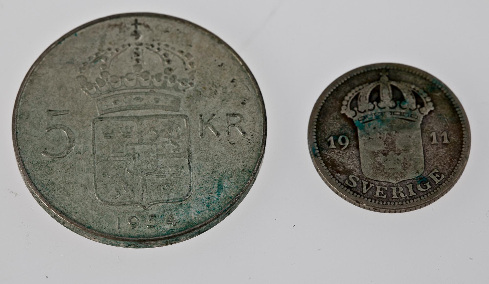 SVENSKA SILVERMYNT, sent 1800-tal till 1900-talets mitt. Totalvikt ca 7,3 kg.