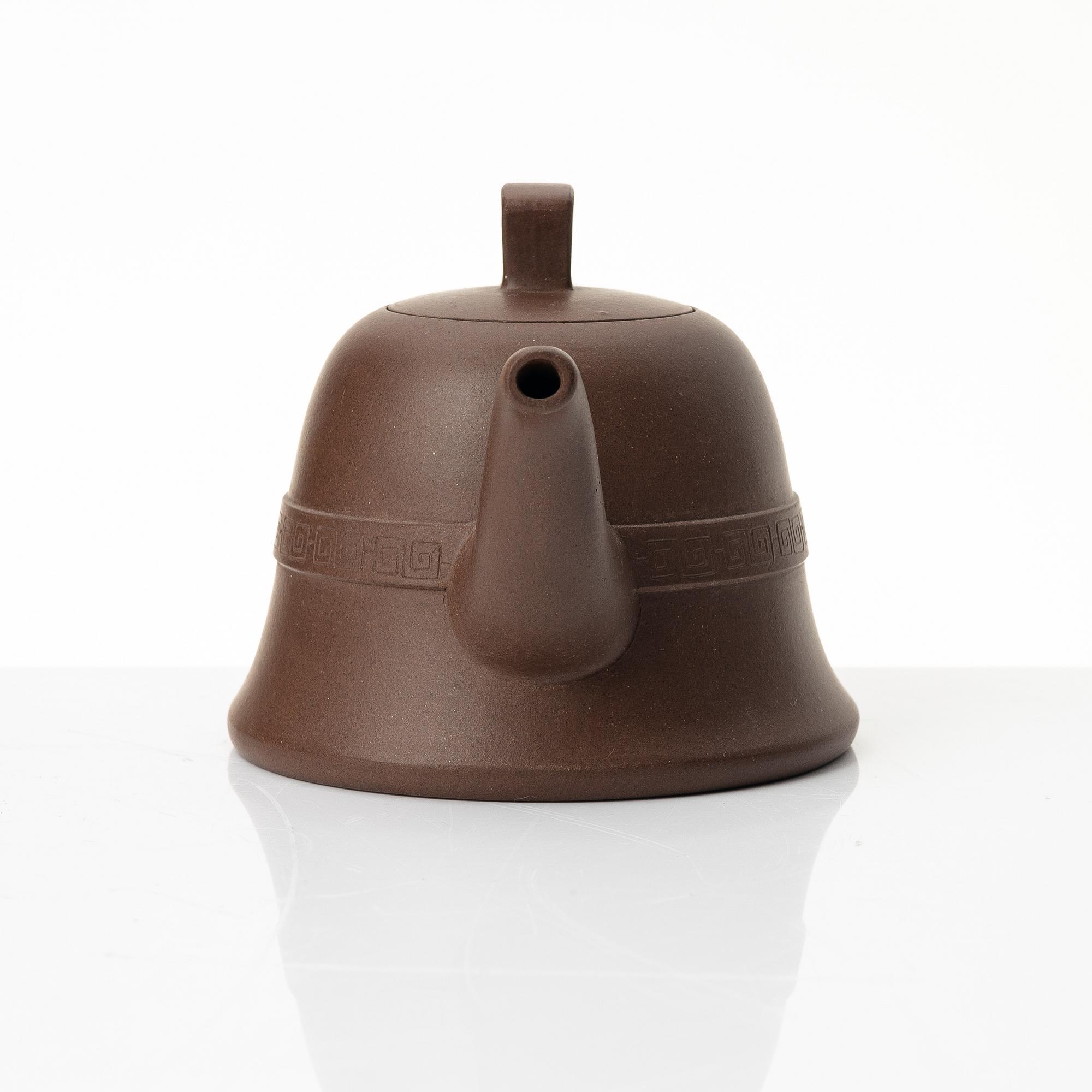 A 'bell' yixing teapot, China, 1980s.