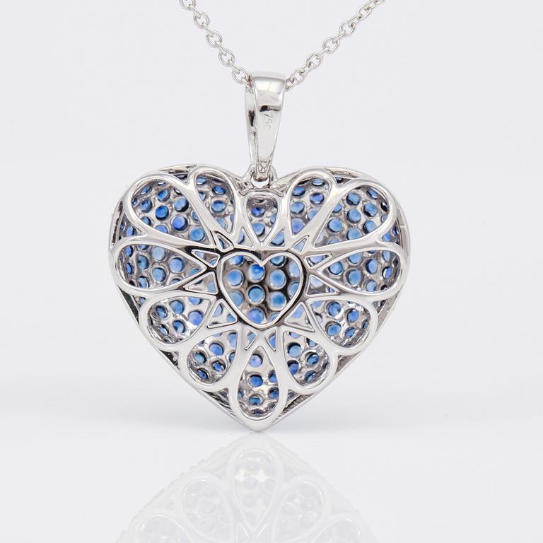 HÄNGE MED KEDJA, blå safirer totalt ca 2,50 ct, mindre diamanter totalt ca 0,05 ct.