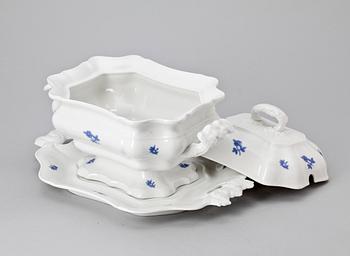 TERRIN med LOCK och FAT, porslin, "Blå Blom". Rörstrand. Tidigt 1900-tal.