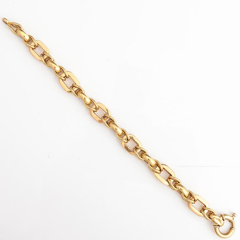 An 18K yellow and red gold bracelet. Italy.