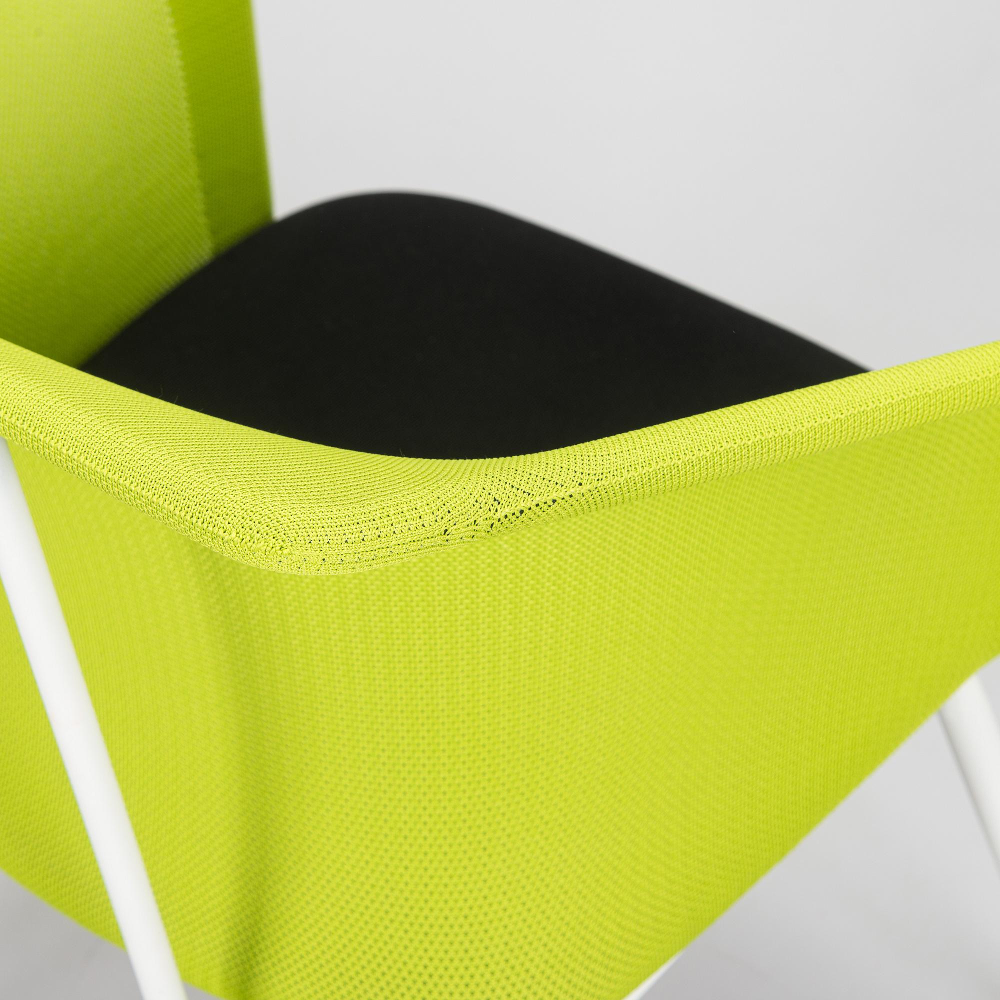 Jouni Leino, Fåtölj, "Lobay" för Brocape 2017. Jouni Leino Design Studio.