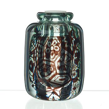 Edvin Öhrström, An Edvin Öhrström 'graal' glass vase, Orrefors, Sweden 1944, (no 1892).