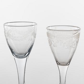 Glas, 13 st, omkring år 1800.