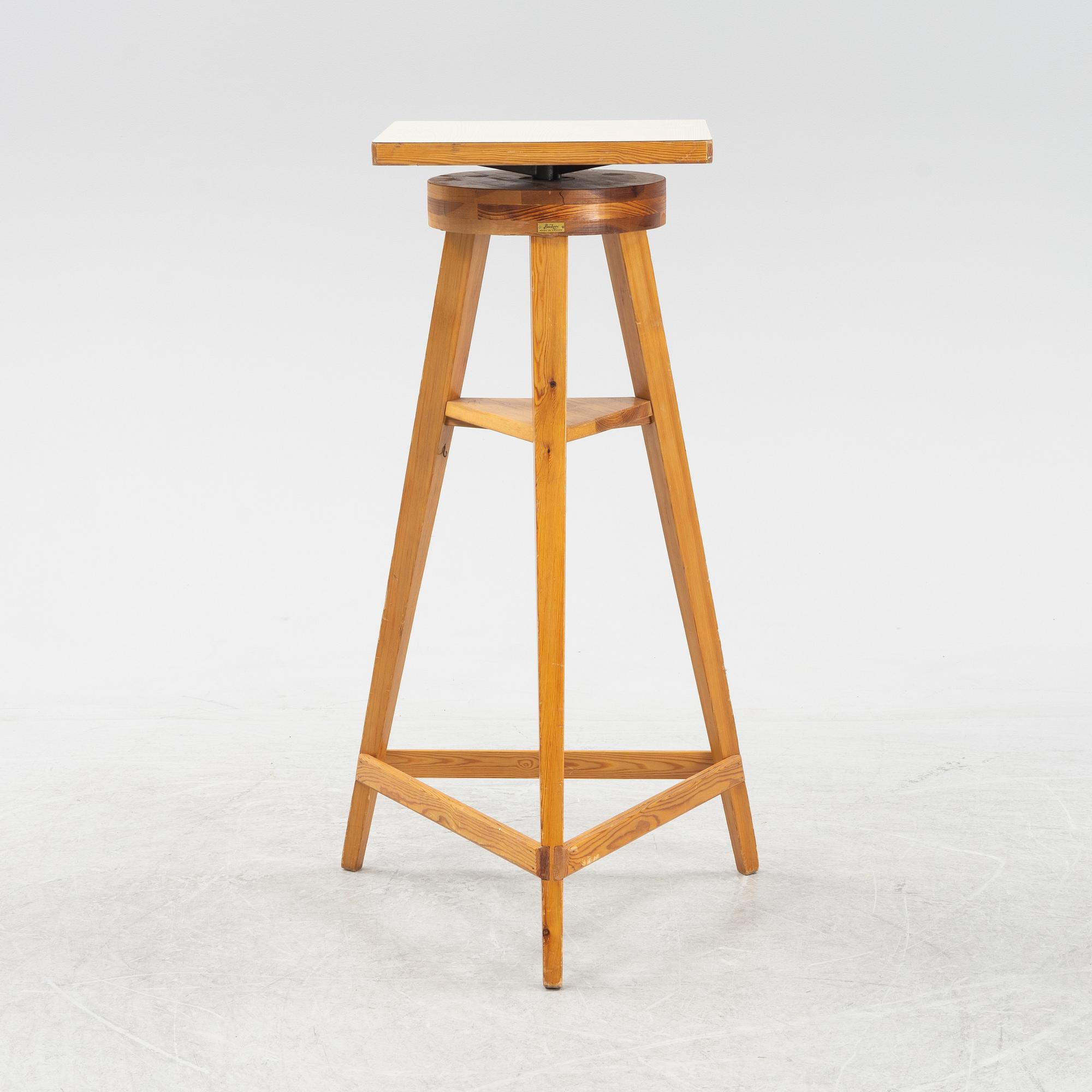 A sculpting table from the mid 20th century.