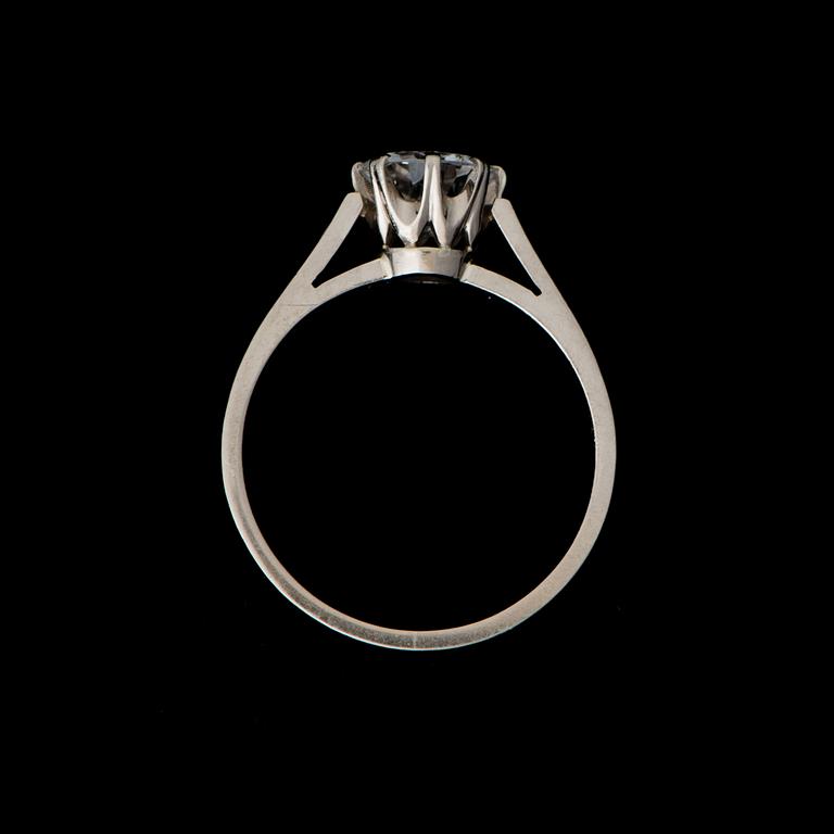 RING, briljantslipad diamant, 18K vitguld. Kultakeskus, Helsingfors 1974.