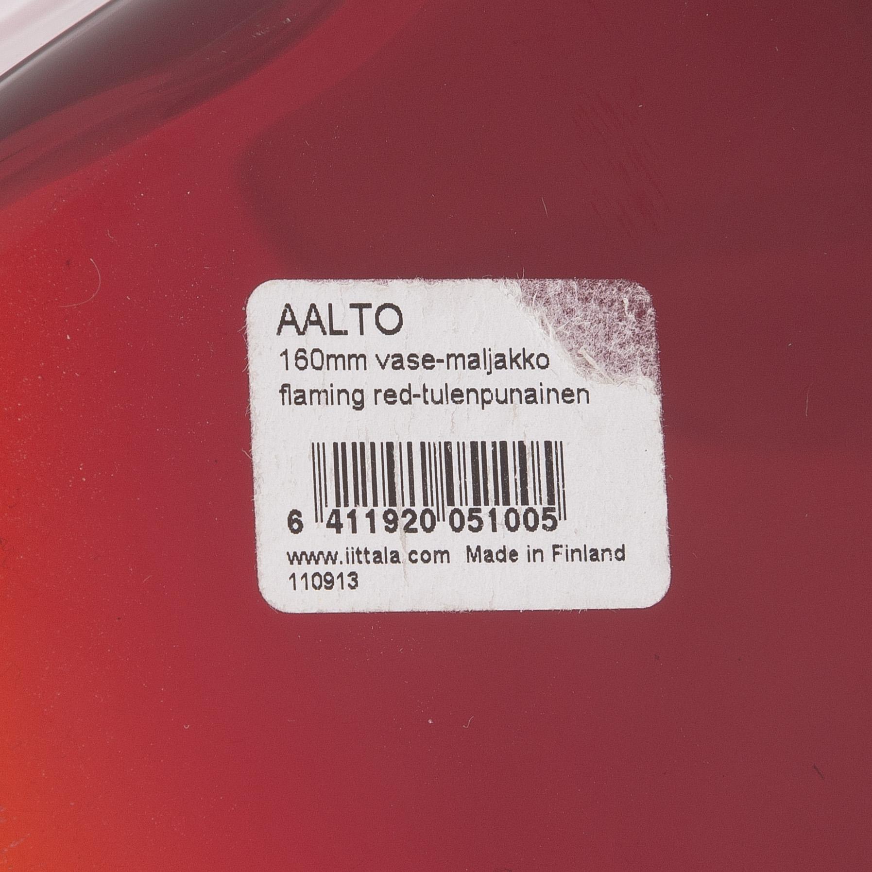 Alvar Aalto, a '3030' glas vase signed Alvar Aalto Iittala.