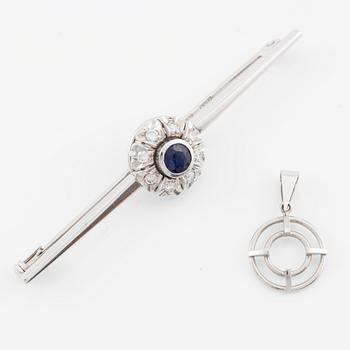 Brooch/pendant, 18K white gold with sapphire and brilliant-cut diamonds.