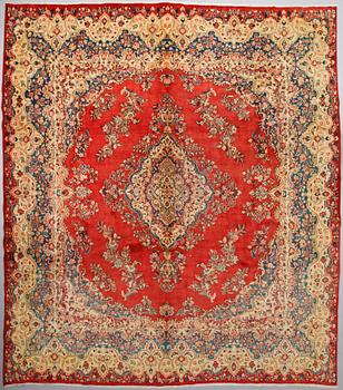 MATTA, Sarouk, ca 348 x 308 cm.
