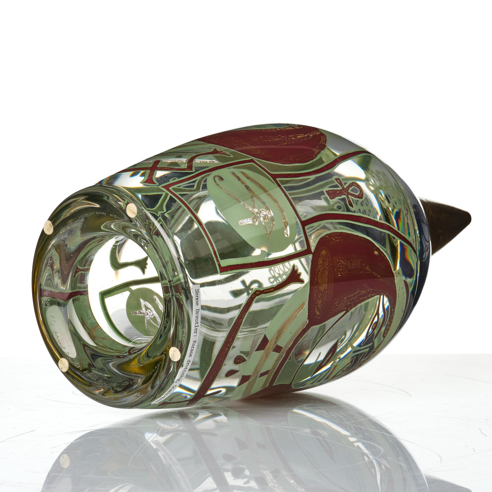 Hanne Dreutler, skulptur, glas, "Queen", numrerad 30b 5/12, Studio Åhus, 1997.