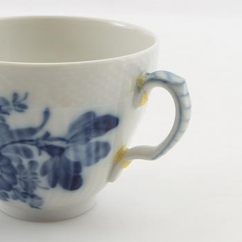 Service approximately 140 pieces "Blue Flower" Royal Copenhagen Denmark 20th century porcelain.