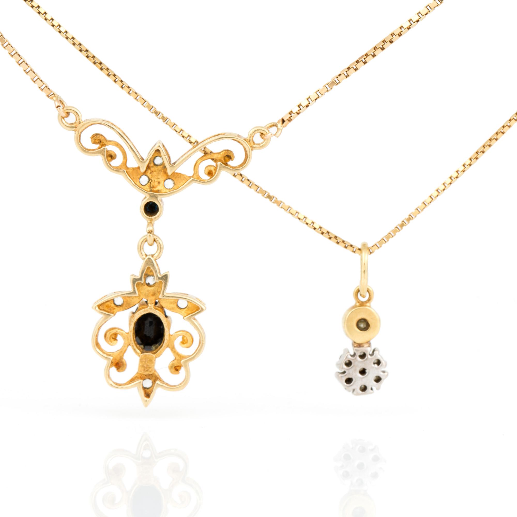 HALSBAND, KEDJA samt HÄNGE med fasetterad blå sten, vita pastestenar och diamanter.