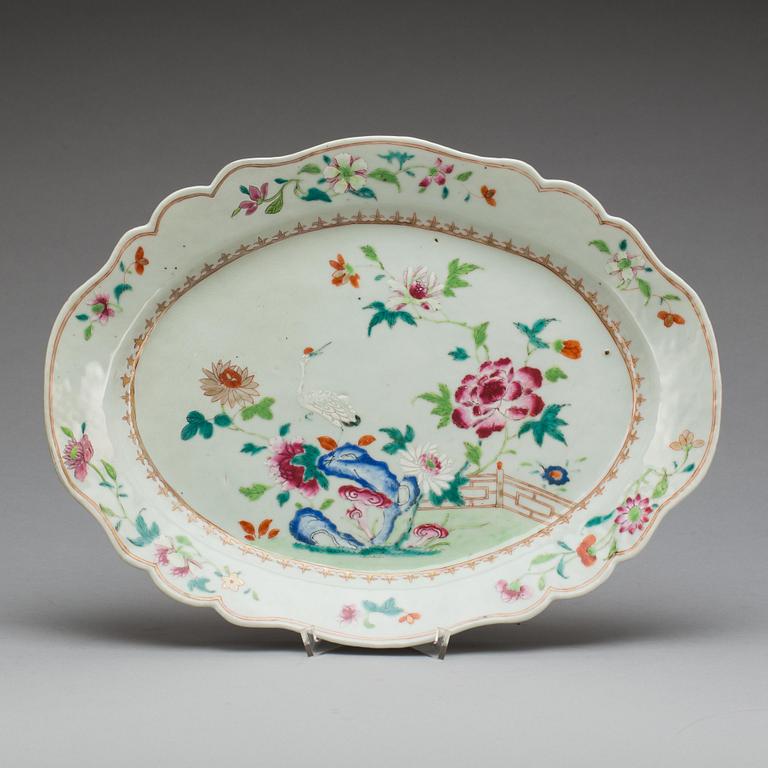 STEKFAT, porslin, famille rose, Kina, Qianlong (1736-95).