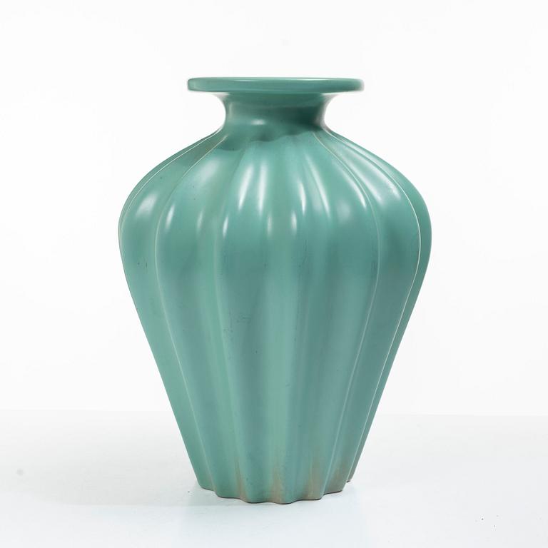 Ewald Dahlskog, A vase, Bo Fajans, 1940s.